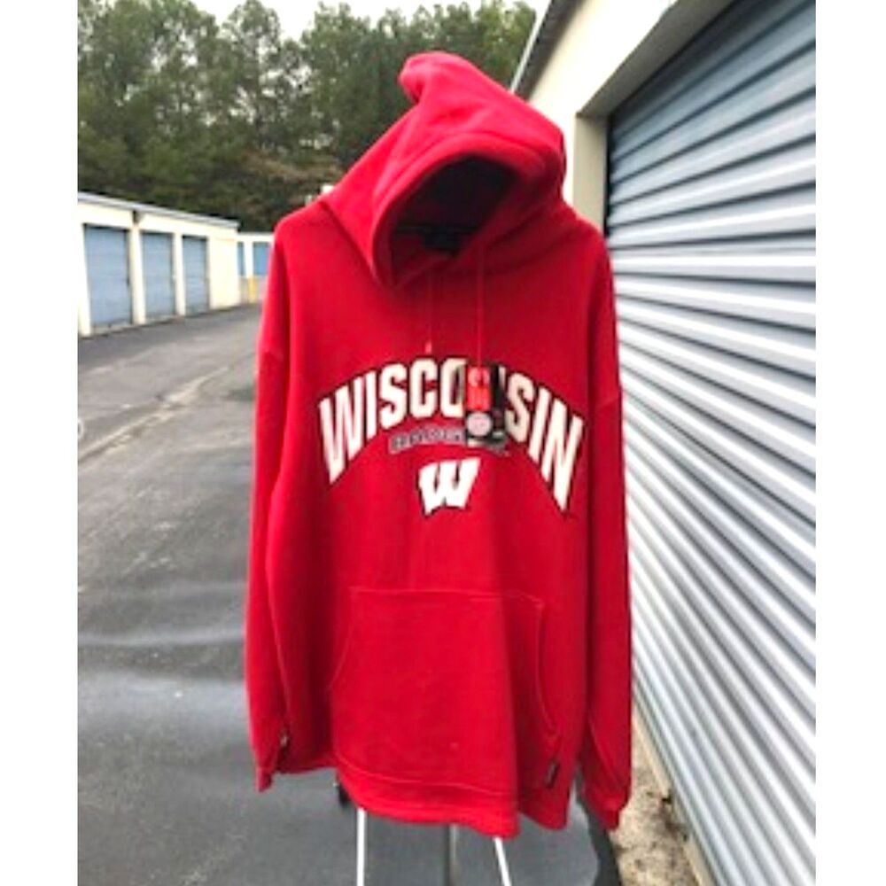 Hoodie Sweatshirt . Size: Extra Large (46-48) . Wisconsin Badgers . New w/ Tags